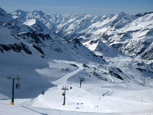 Lifts, lifts, and more lifts, to get you to the over 100 miles of trails in the massive Monte Rosa complex. It truly is an intermediate paradise.